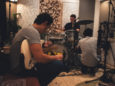 TheDivs_Studio_1023-24